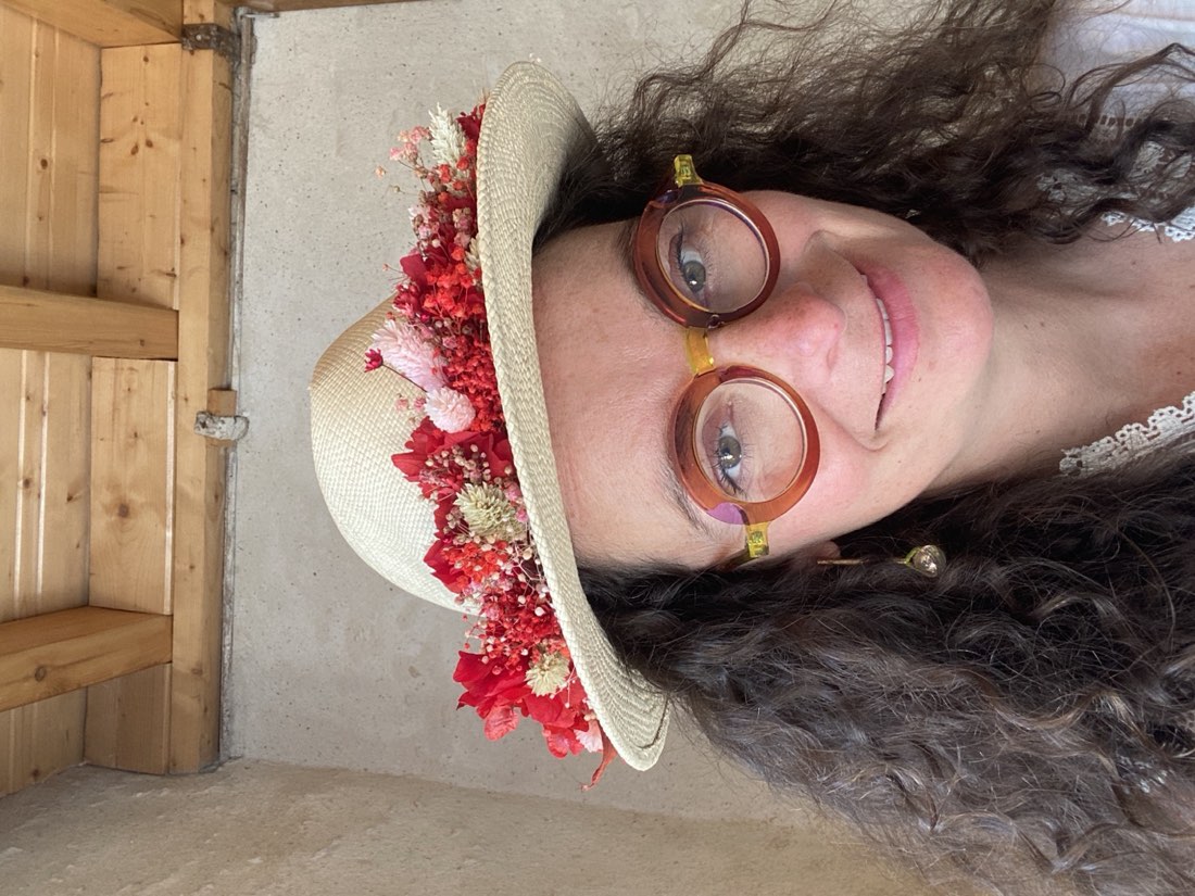 Chapeau fleuri