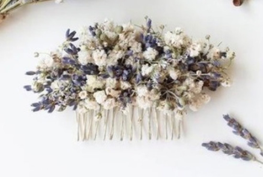 Peigne fleuri